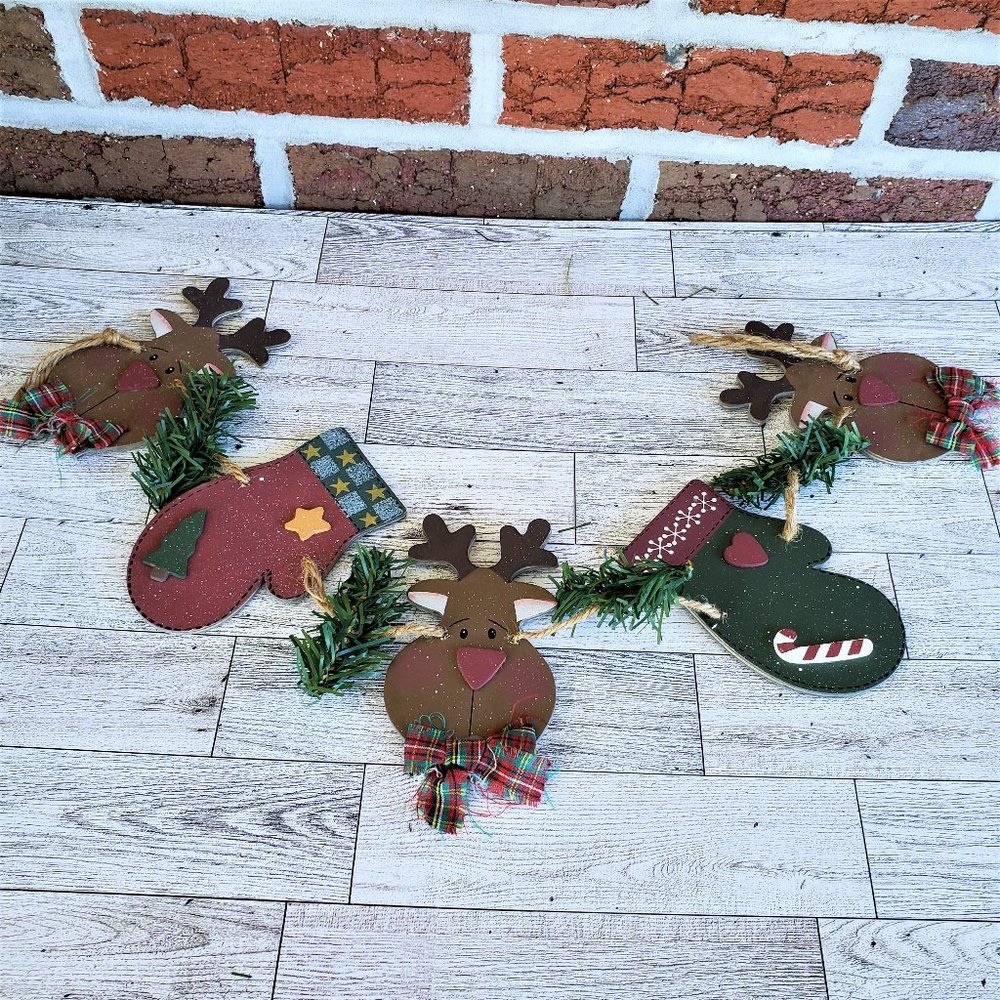 Reindeer & Mittens Swag